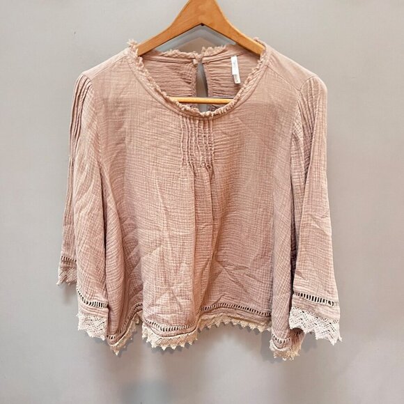 Rylee + Cru Tops - Rylee + Cru Beige Textured Cotton Top With Lace Trim Womens Size S